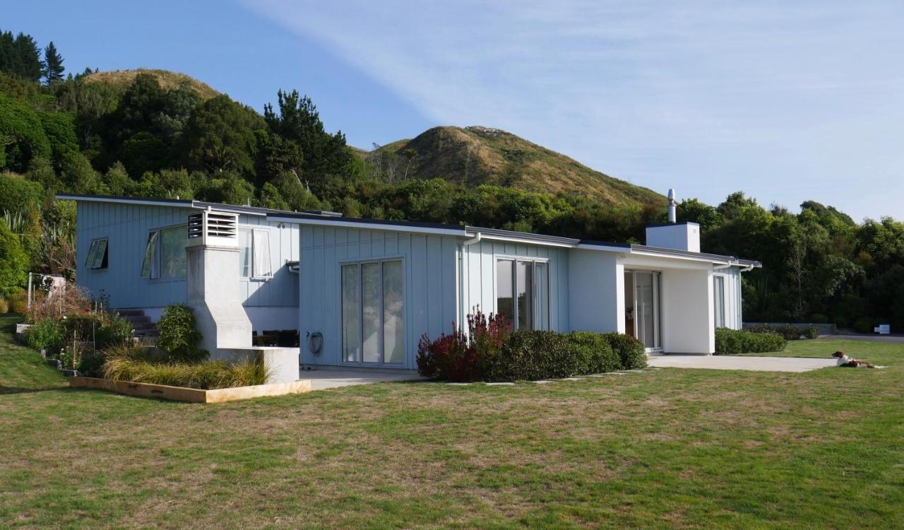 Aston Road Villa Bed & Breakfast Waikanae Extérieur photo